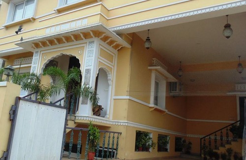 Malviya Nagar Resort | Private room ∙ 2 guests