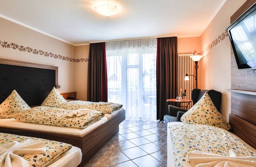 Wolfenweiler Resort | Private room ∙ 1 bedroom ∙ 4 guests