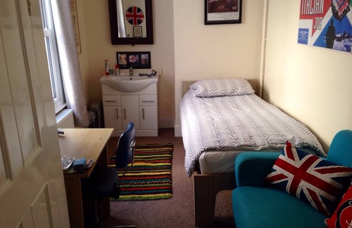 Isle of Grain Resort | Private room ∙ 1 guest