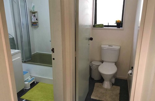 Dinsdale Resort | Private room ∙ 1 guest