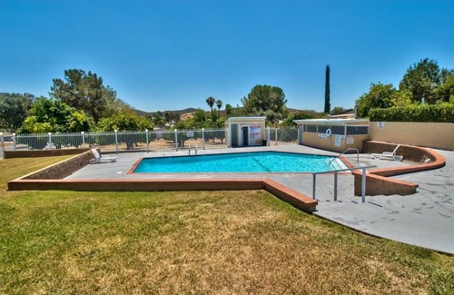 Menifee Resort | Private room ∙ 1 guest