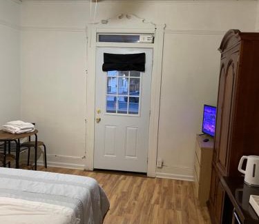 Garfield House | Private Room #1 on Taylor