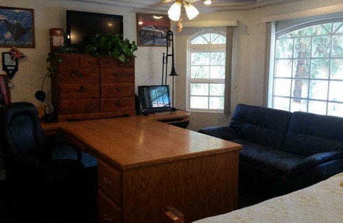 Canyon Lake Resort | Private room ∙ 1 guest