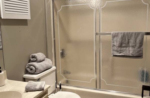 Williamsburg Resort | Private room ∙ 1 guest