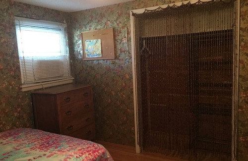 Central Oklahoma City Resort | Private room ∙ 1 guest