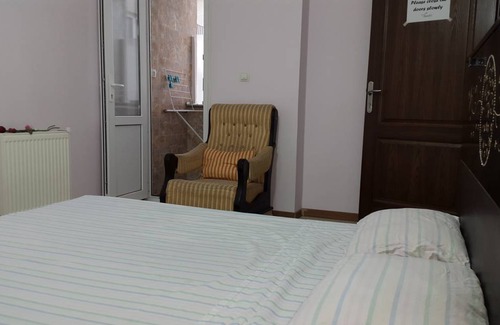 Shīrāz Resort | Private room ∙ 2 guests