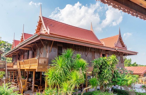 Ayutthaya Resort | Private room ∙ 2 guests