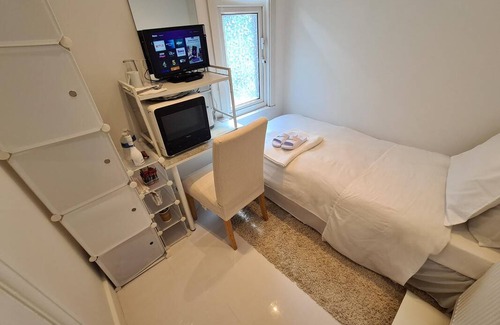 Cheshunt Resort | Private room ∙ 2 guests