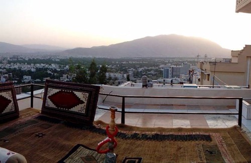 Shīrāz Resort | Private room ∙ 2 guests