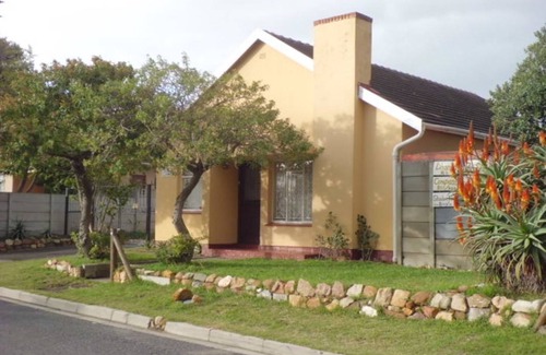 Retreat Resort | Private room ∙ 2 guests