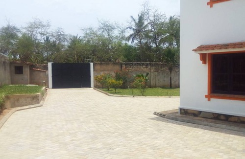 Shanzu Resort | Private room ∙ 2 guests