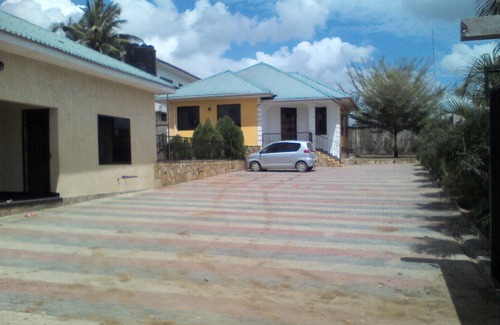 Mbezi Resort | Private room ∙ 2 guests