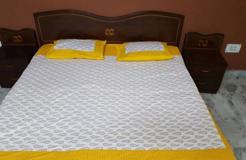 Indirapuram Resort | Private room ∙ 2 guests