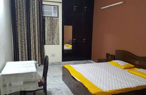 Indirapuram Resort | Private room ∙ 2 guests