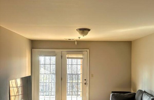 Murfreesboro Resort | Private room ∙ 2 guests
