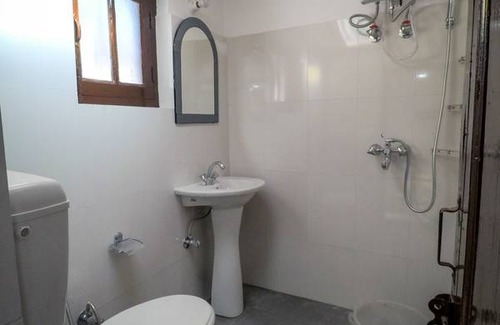 Nainital Resort | Private room ∙ 3 guests