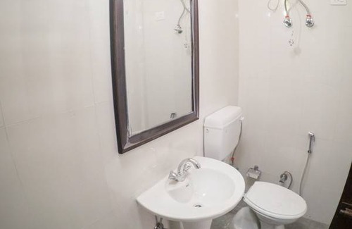 Nainital Resort | Private room ∙ 3 guests
