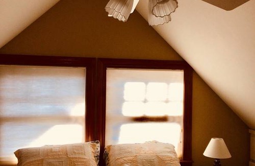 Jamestown Resort | Private room ∙ 3 guests