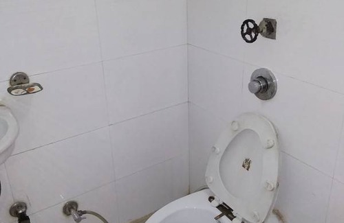 New Delhi Resort | Private room ∙ 3 guests
