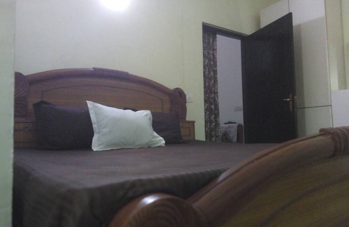 New Delhi Resort | Private room ∙ 3 guests