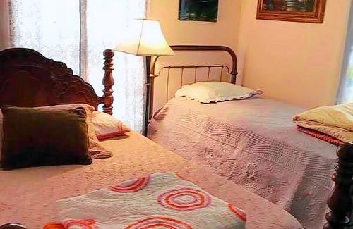 Jellico Resort | Private room ∙ 3 guests
