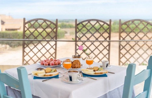 Cabras Resort | Private room ∙ 3 guests