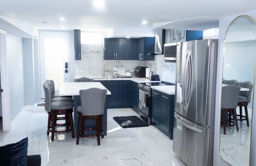 Brampton Resort | Private room ∙ 4 guests