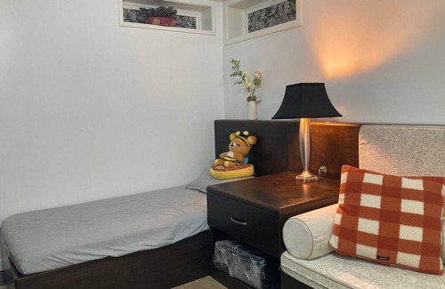 Manhasset Resort | Private room ∙ 5 guests