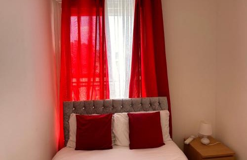 Horfield House | private room 6