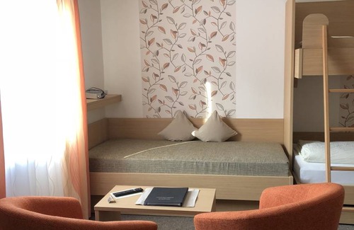 Lauf Resort | Private room ∙ 6 guests