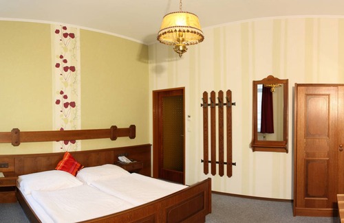 Baden Resort | Private room ∙ 3 guests