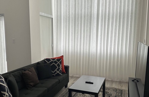 LaSalle Condo | Private Room & Bathroom(Ensuite) in Luxury Penthouse,Windsor/Lasalle