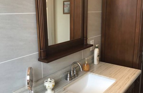 Cote-Saint-Luc Resort | Private room ∙ 1 guest