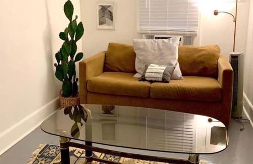 Freetown - Port Rico Apartment | Private Room - Downtown 1BR 1Bath