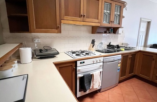 McKinnon Apartment | Private Room feels like home | 5min to Caulfield
