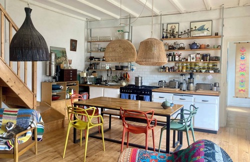 Pont-Croix Bed & Breakfast | Private room in a family home - Pont-Croix, historic town center- South Finistère