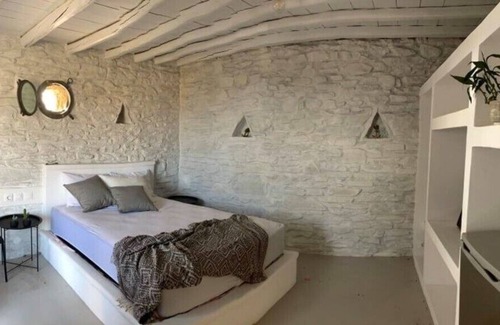 Tinos Town Apartment | Private Room in Cycladic Villa