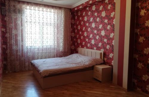 Baku House | Private Room in Shared Apartment