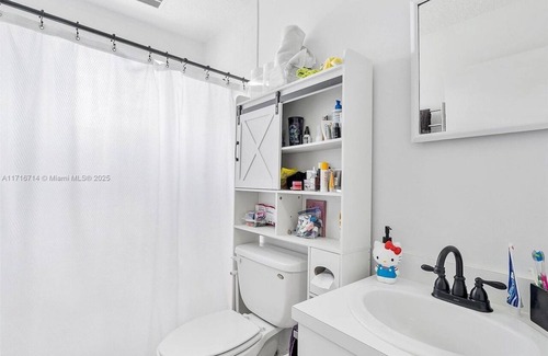 Broadview Park House | Private Room in Cozy Fort Lauderdale Home, Near FLL Airport