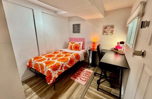 Rainier Valley House | Private Room on the 1st Floor with Shared Bathroom near Airport and Downtown Seattte