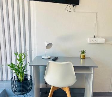 South Durban House | Private Room Pelican