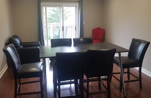 Woodslee House | Private Room Queen Bed All Essentials Safe/Quiet