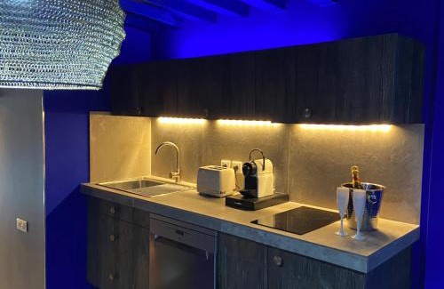 Historic Center Apartment | Private Room & Spa avec jacuzzi privatif
