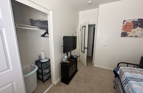 Redlands Resort | Private room ∙ 1 guest