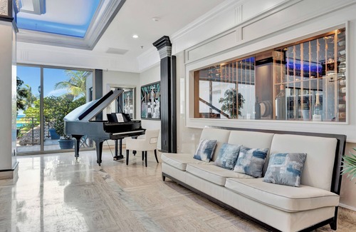 East Fort Lauderdale Apartment | Private Room with Two Beds