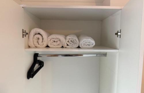 Avonmouth House | Private Room with Ensuite 7