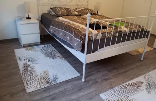 Altstadt - Sankt Sebald Apartment | "private room with sharing bathroom and kitchen