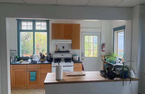 Kitsilano House | Private rooms in a heritage house on Kitsilano, Vancouver BC. 25-158782