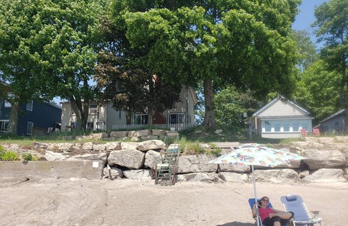 Wainfleet Cottage | Private sand beach. Lakefront. Spacious LongBeachCottages.com – Cottage #3