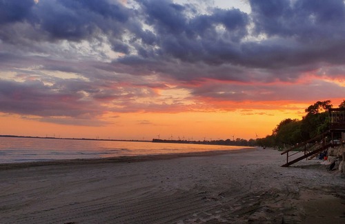Wainfleet House | Private sand beach. Lakefront house LongBeachCottages.com – The House #4